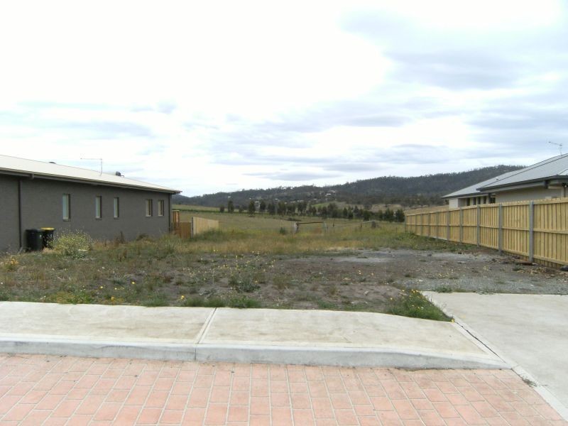 32 Glebe Hill Road, Howrah TAS 7018