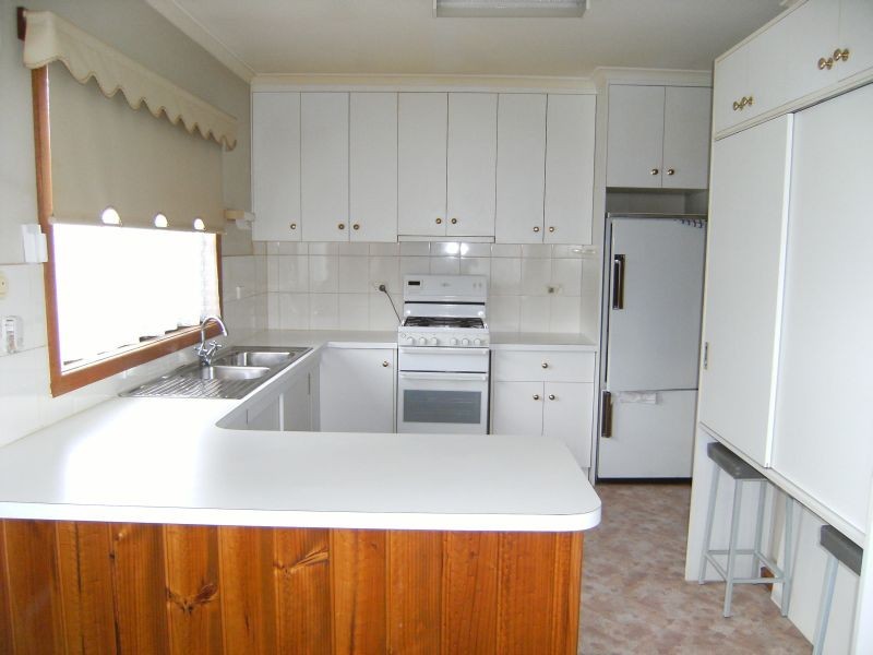 33 Schouten Street, Warrane TAS 7018