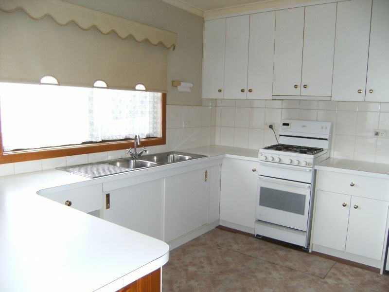 33 Schouten Street, Warrane TAS 7018