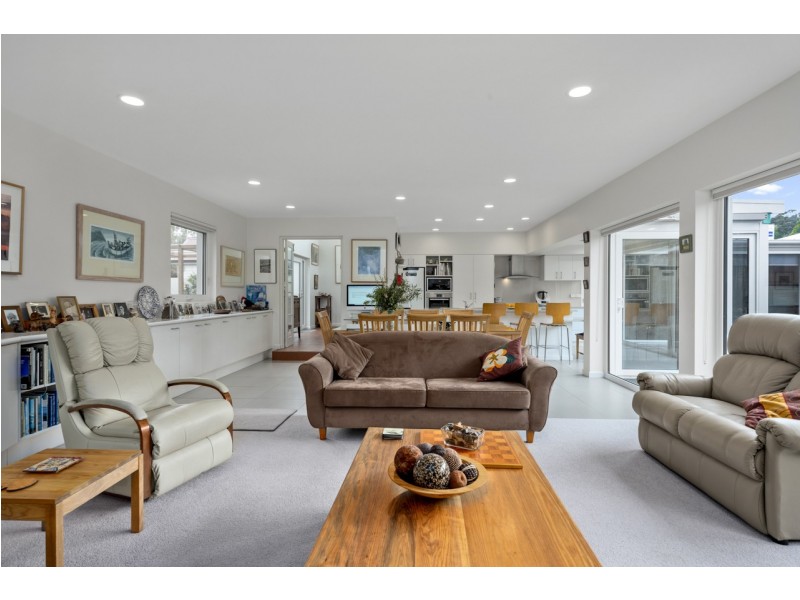 8 Windsor Street, Kingston Beach TAS 7050