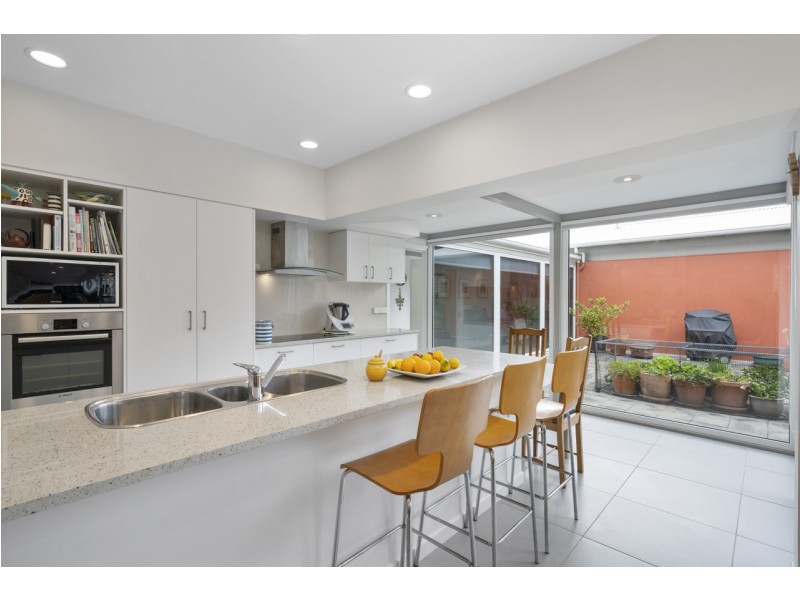 8 Windsor Street, Kingston Beach TAS 7050