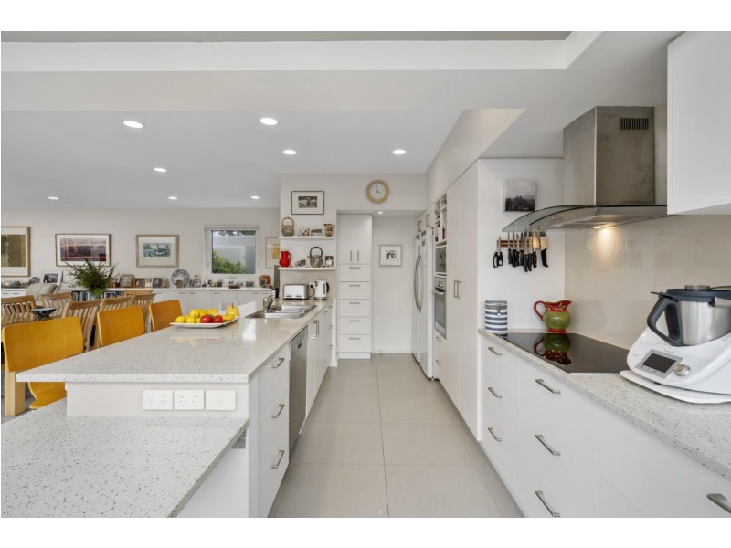 8 Windsor Street, Kingston Beach TAS 7050