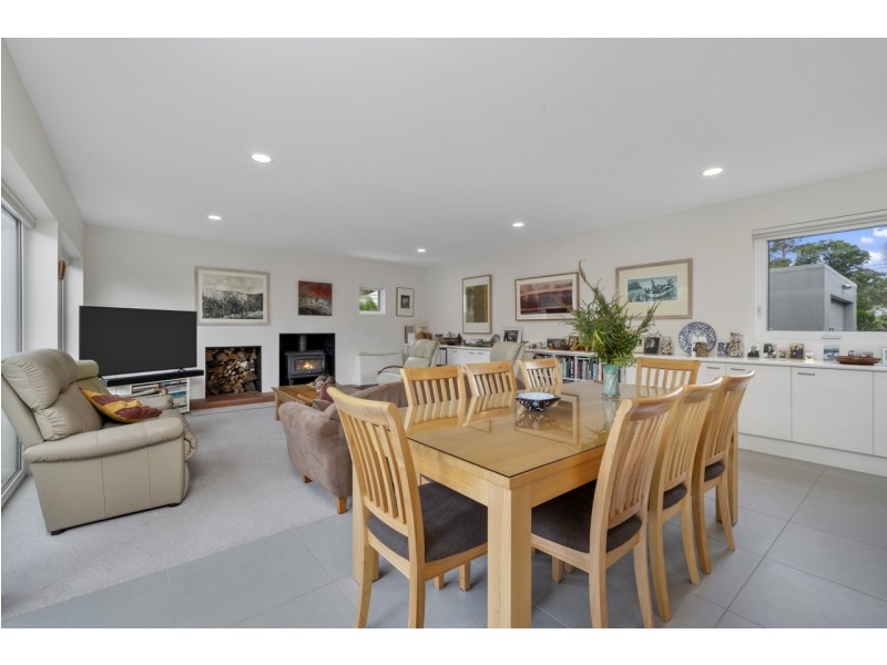 8 Windsor Street, Kingston Beach TAS 7050