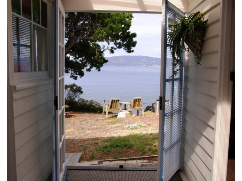 31 GELLIBRAND LANE, Opossum Bay TAS 7023