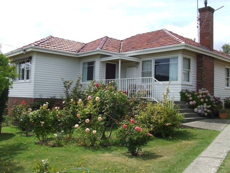 29 Loatta Road, Lindisfarne TAS 7015