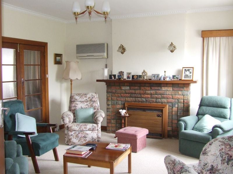 29 Loatta Road, Lindisfarne TAS 7015