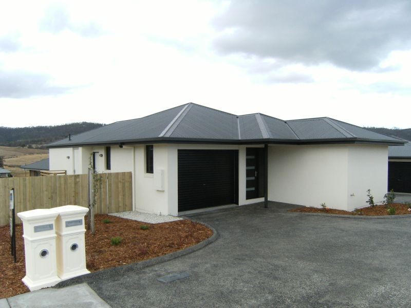 1/11 Hance Road, Howrah TAS 7018