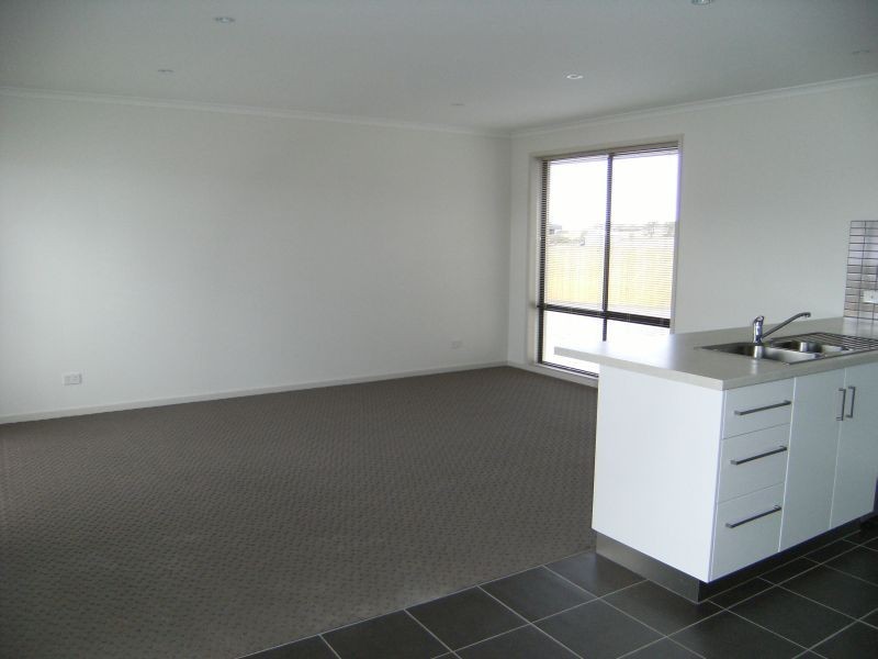 1/11 Hance Road, Howrah TAS 7018