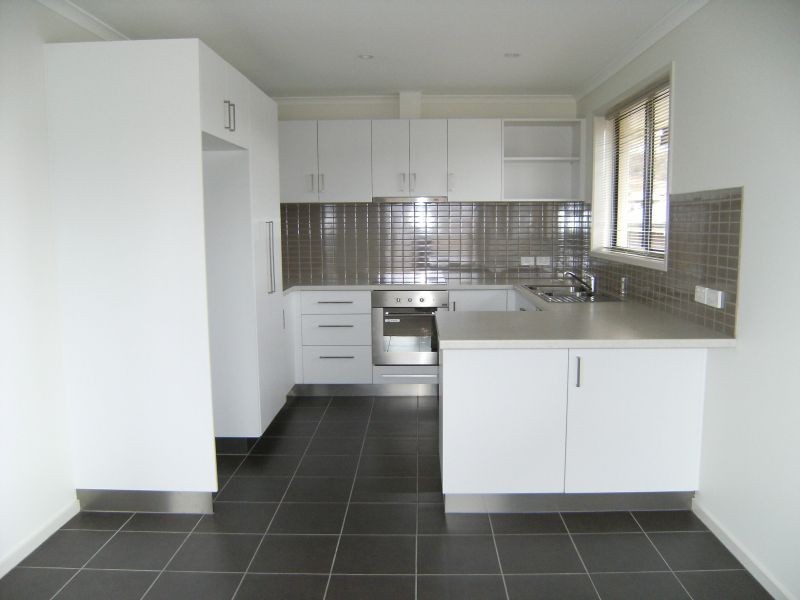 2/11 Hance Road, Howrah TAS 7018