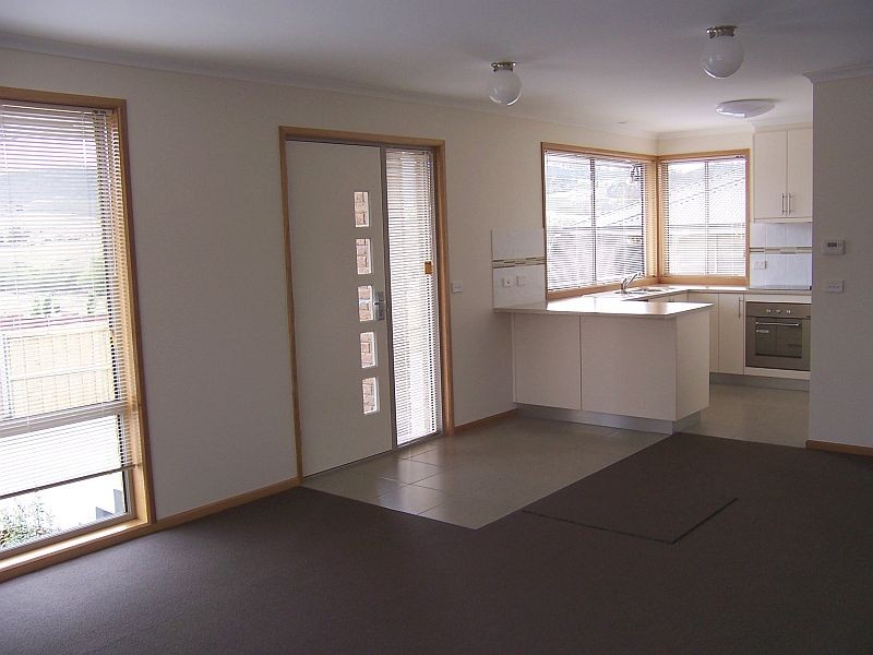 1/9 Hance Road, Howrah TAS 7018