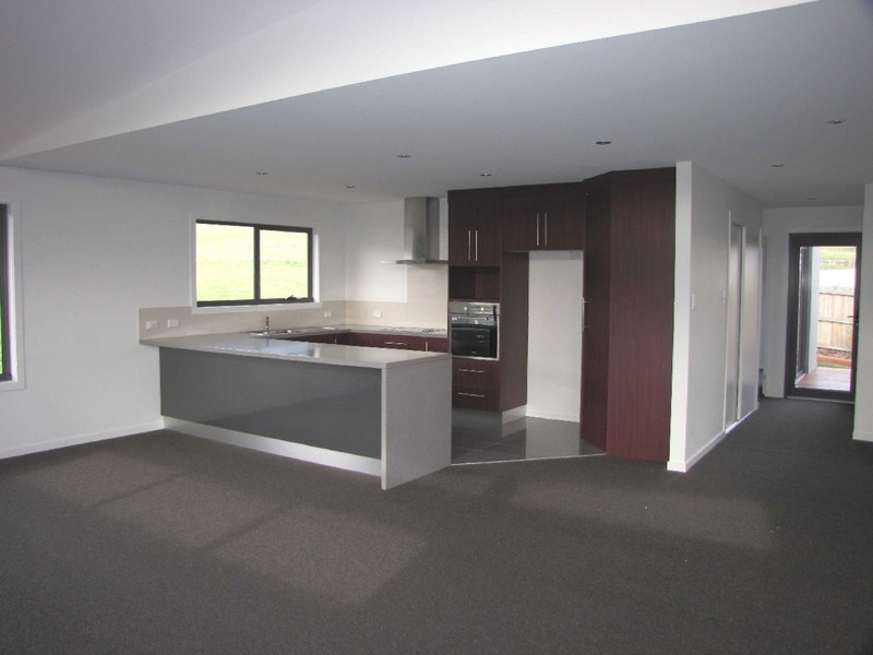 2/360 Carella, Tranmere TAS 7018