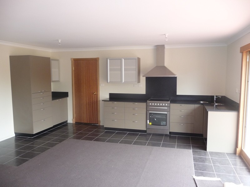 2 Glebe Hill Road, Howrah TAS 7018