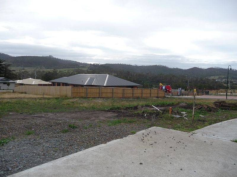 184 and 185 Threxton Way, Howrah TAS 7018