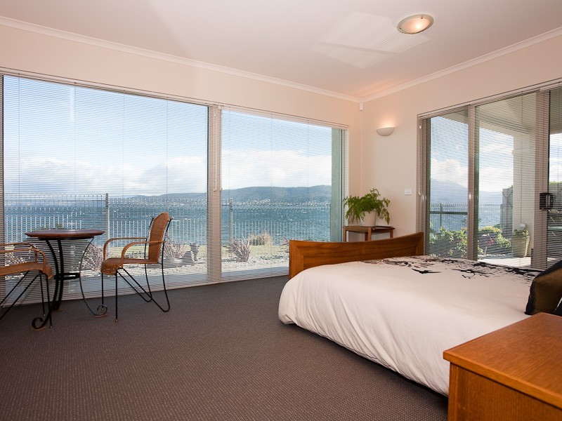 48 Pindos Drive, Tranmere TAS 7018