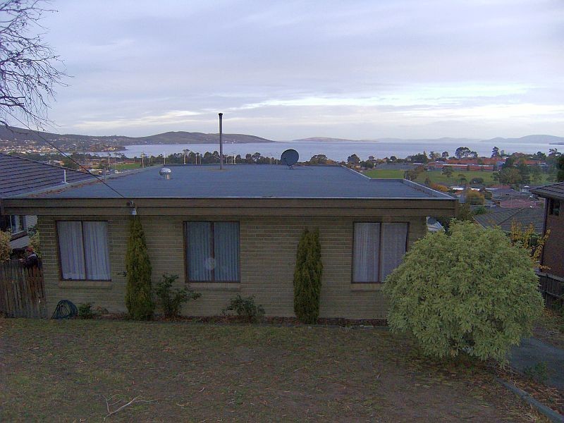 12 Nankoor Crescent, Howrah TAS 7018