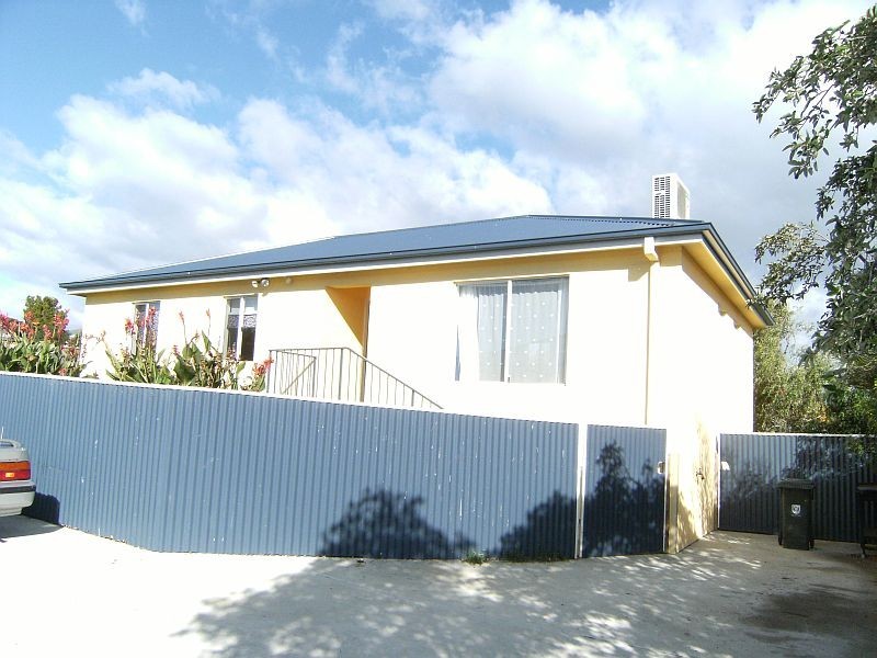 2/55 Cumberland Street, Warrane TAS 7018