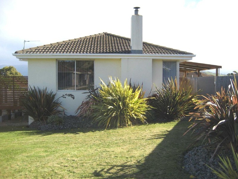 1 Diana Circle, Clarendon Vale TAS 7019
