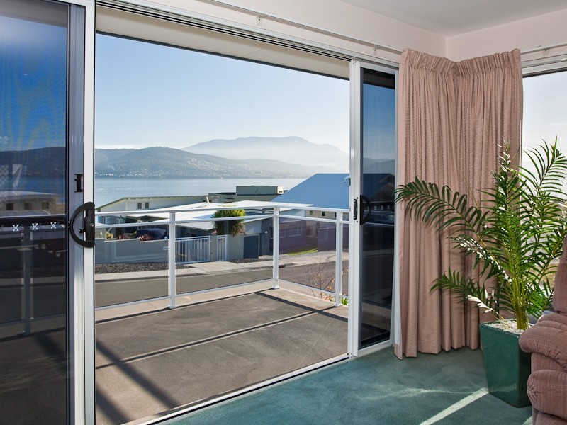 21 Pindos Drive, Tranmere TAS 7018