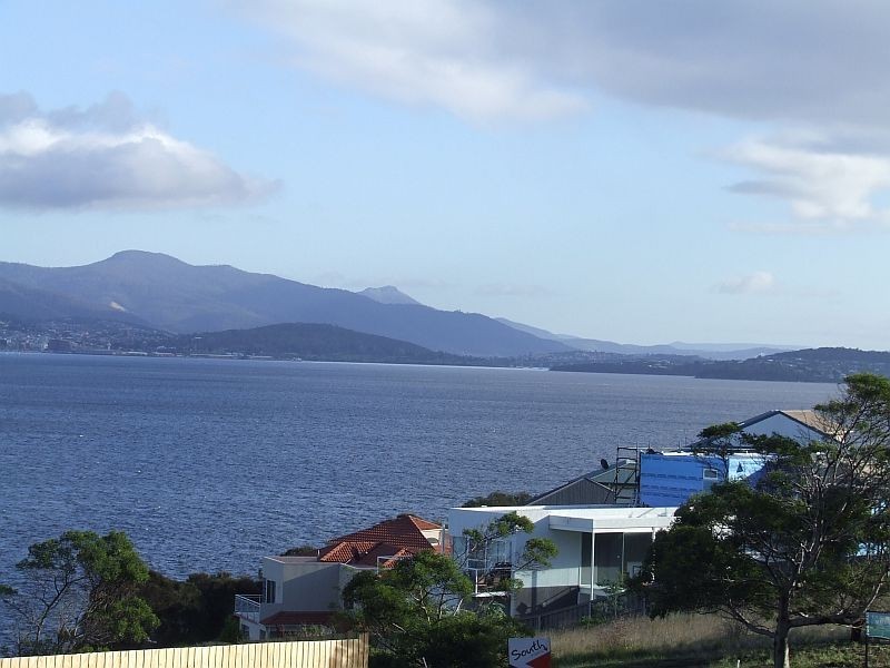 4 Anchorage Court, Tranmere TAS 7018