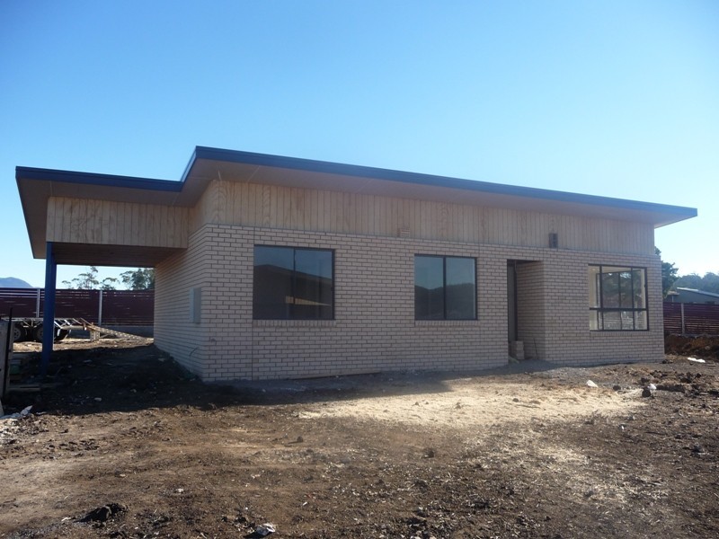 1 and 2/127 Hance Road, Howrah TAS 7018