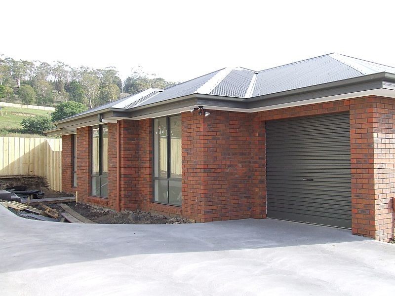 1 and 2/2  Glenfern Street, Howrah TAS 7018