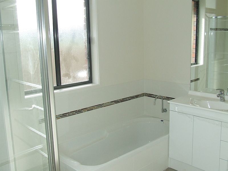 1 and 2/2  Glenfern Street, Howrah TAS 7018