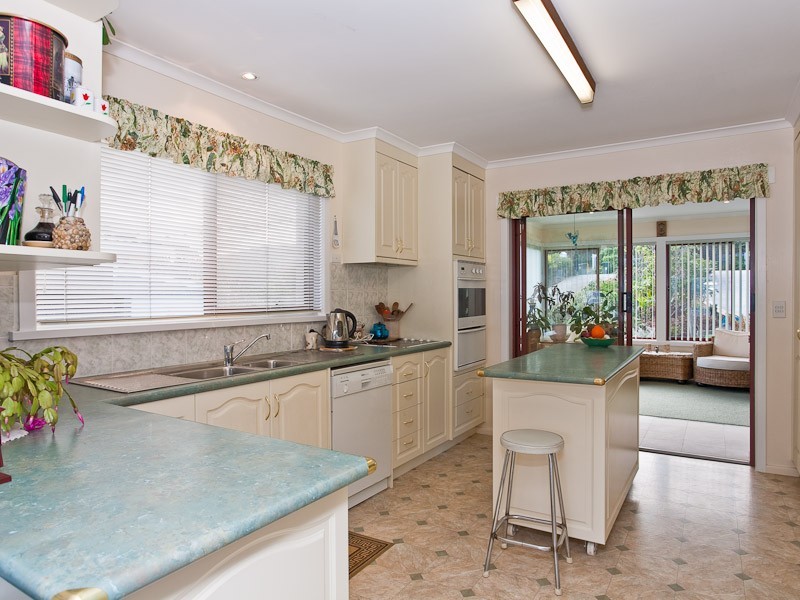64 Cornwall, Rose Bay TAS 7015