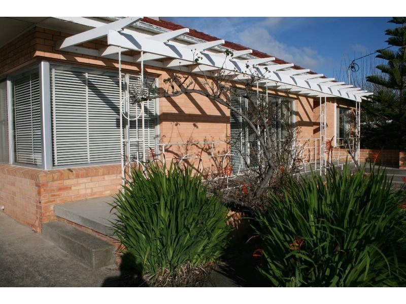 73 Esplanade, Rose Bay TAS 7015