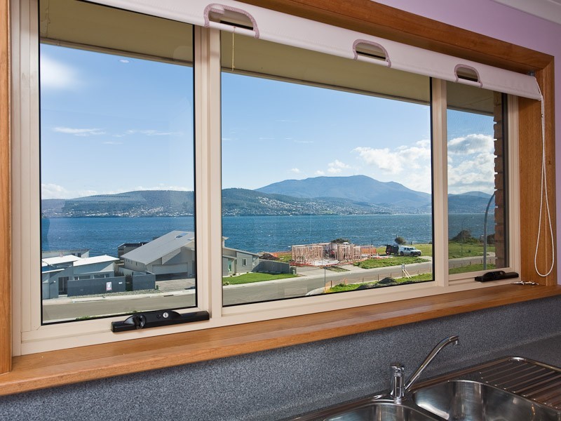 6 Trikala Place, Tranmere TAS 7018