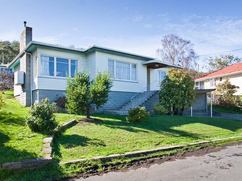 5 Paloona Street, Lindisfarne TAS 7015