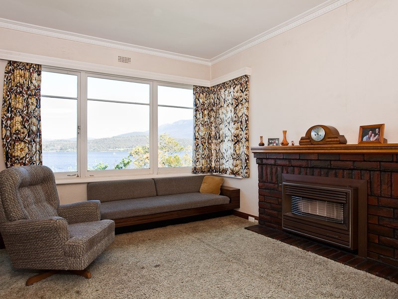 5 Paloona Street, Lindisfarne TAS 7015