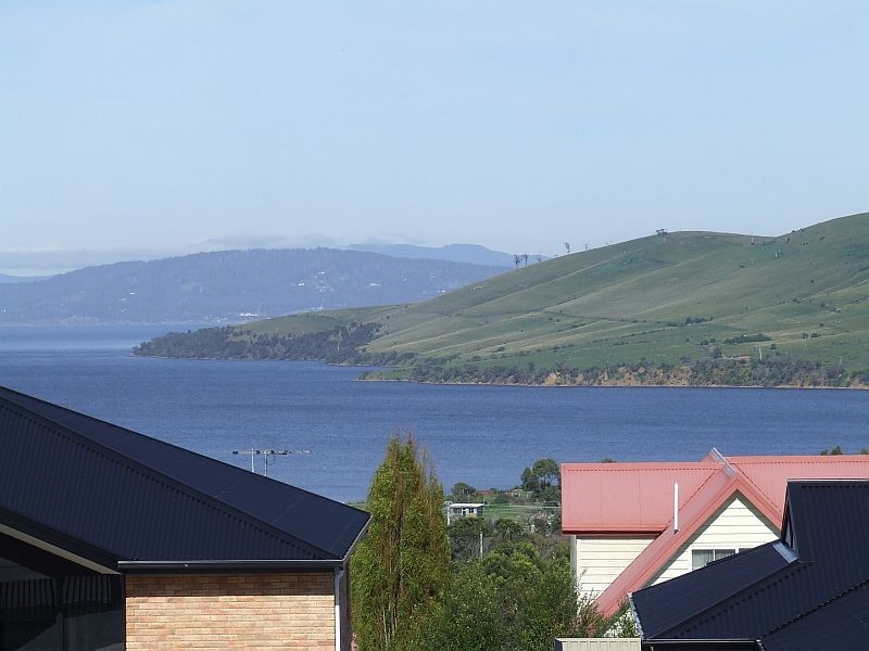 2/6 Ivy Close, Oakdowns TAS 7019