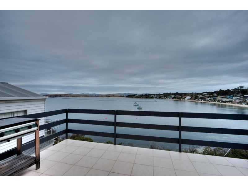 28 Pier Road, Opossum Bay TAS 7023