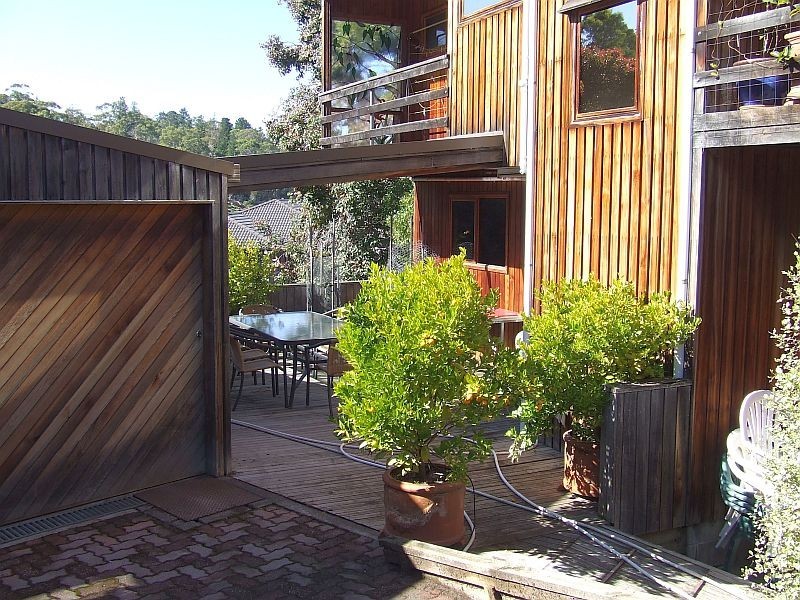 13 Cedar Street, Lindisfarne TAS 7015