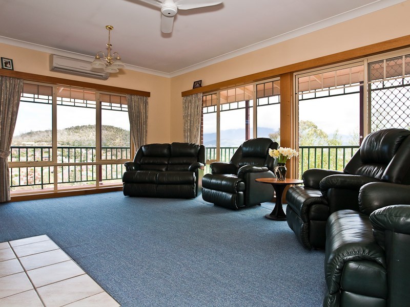 27 Katrina Court, Lindisfarne TAS 7015