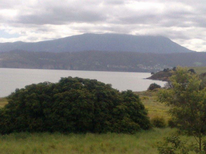 124 Spitfarm Road, Opossum Bay TAS 7023