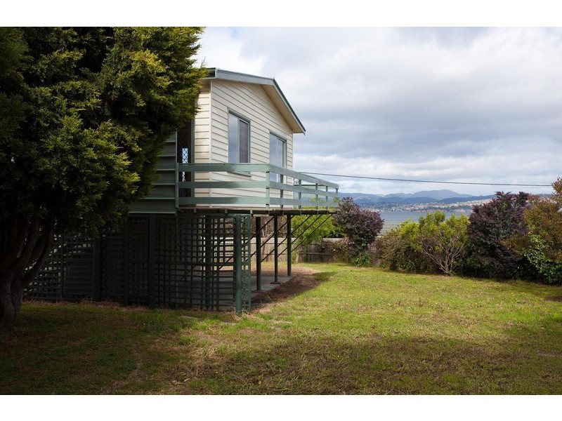 8  Gellibrand Lane, Opossum Bay TAS 7023