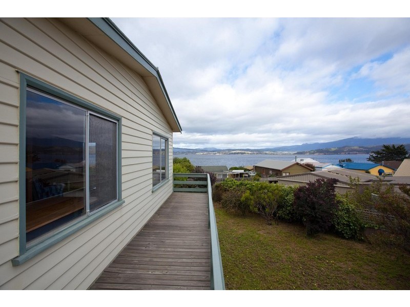 8  Gellibrand Lane, Opossum Bay TAS 7023