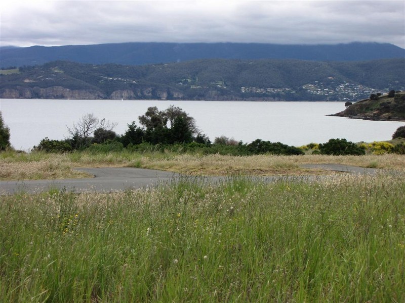 115 Spitfarm Road, Opossum Bay TAS 7023