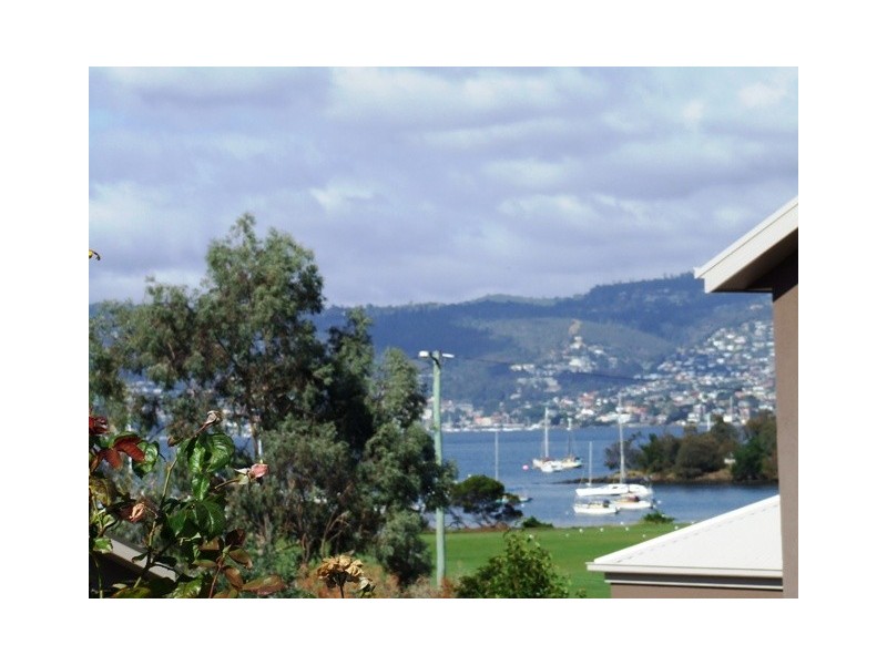 13 Rosny Hill Road, Rosny Park TAS 7018