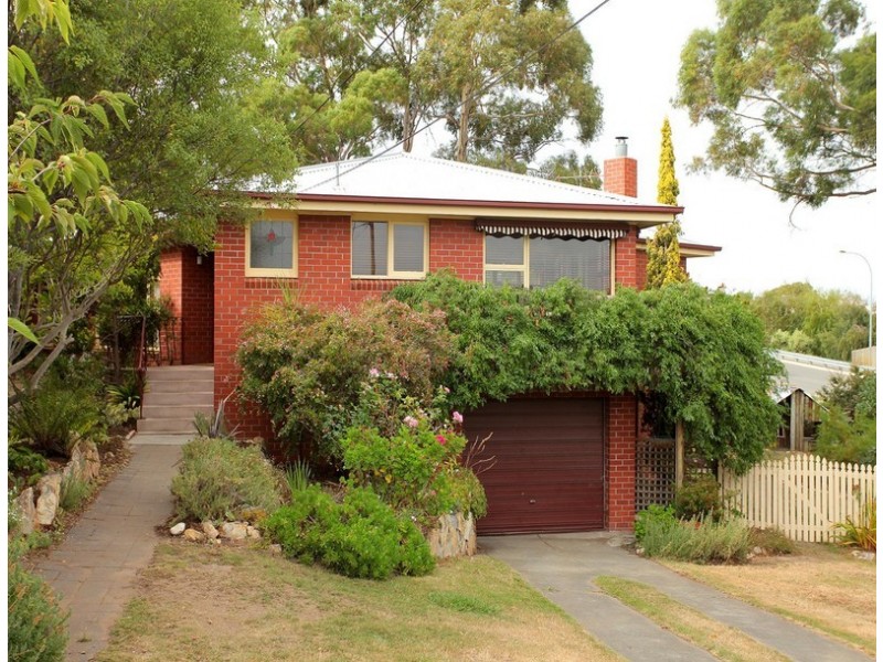 9  Tunah Street, Howrah TAS 7018