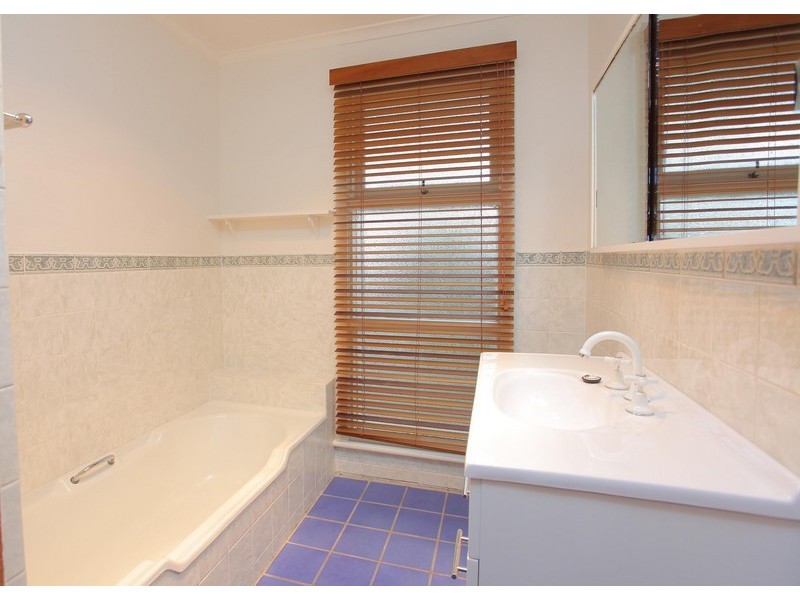 9  Tunah Street, Howrah TAS 7018