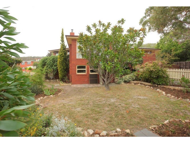 9  Tunah Street, Howrah TAS 7018