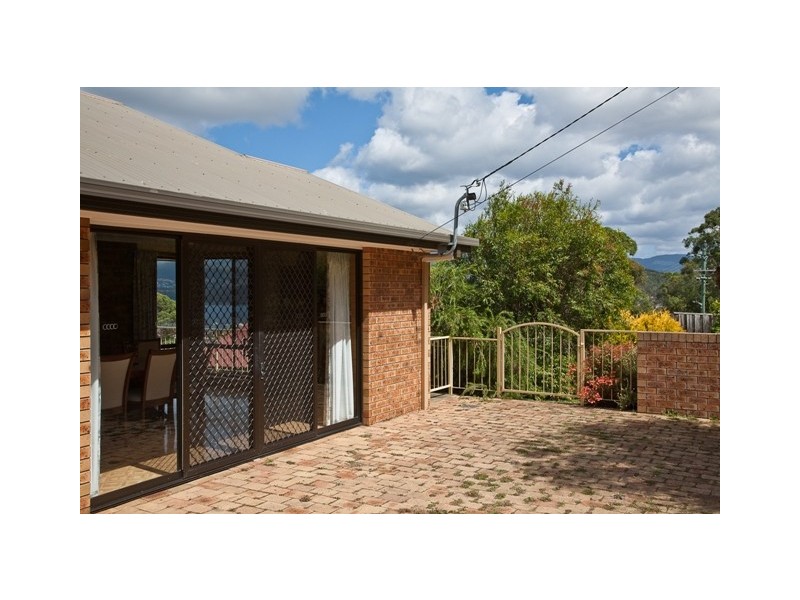 78 Begonia Street, Lindisfarne TAS 7015