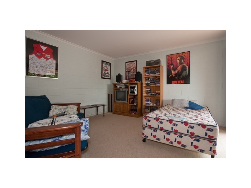78 Begonia Street, Lindisfarne TAS 7015