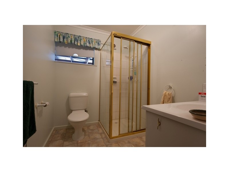 78 Begonia Street, Lindisfarne TAS 7015