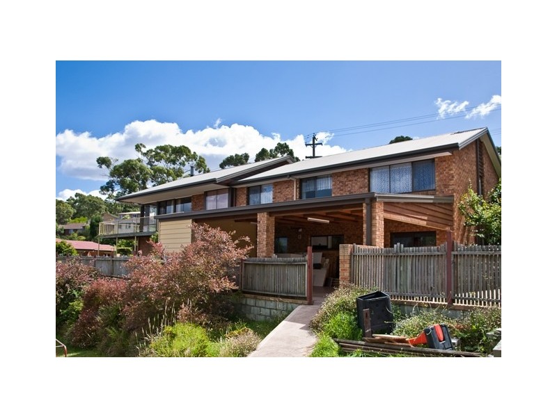 78 Begonia Street, Lindisfarne TAS 7015