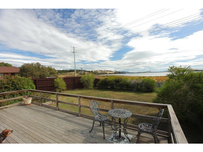 52 Bicheno Street, Clifton Beach TAS 7020