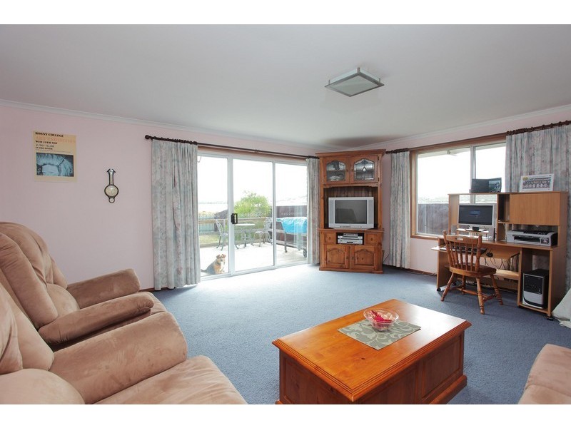 52 Bicheno Street, Clifton Beach TAS 7020