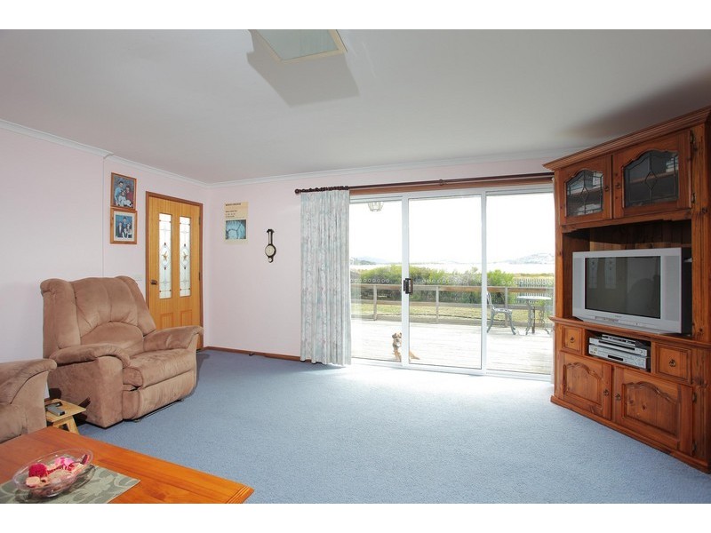 52 Bicheno Street, Clifton Beach TAS 7020